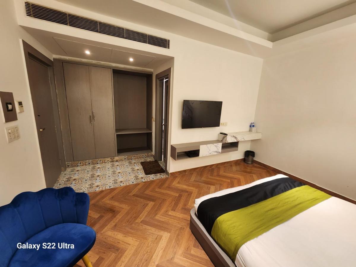 Square9 - A Boutique Hotel Gurgaon Zewnętrze zdjęcie