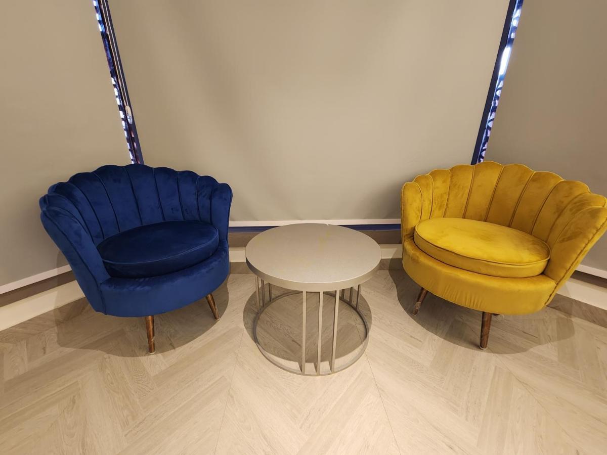 Square9 - A Boutique Hotel Gurgaon Zewnętrze zdjęcie