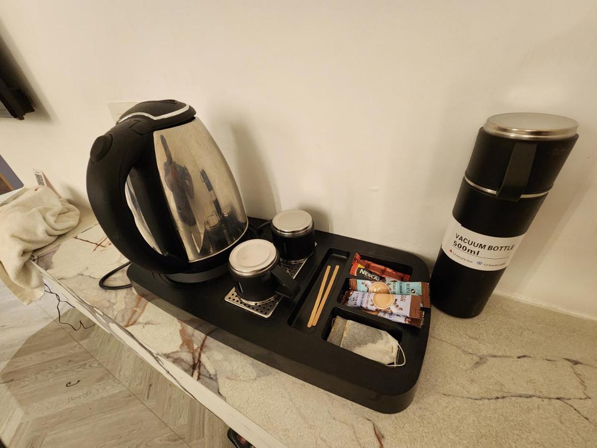 Square9 - A Boutique Hotel Gurgaon Zewnętrze zdjęcie