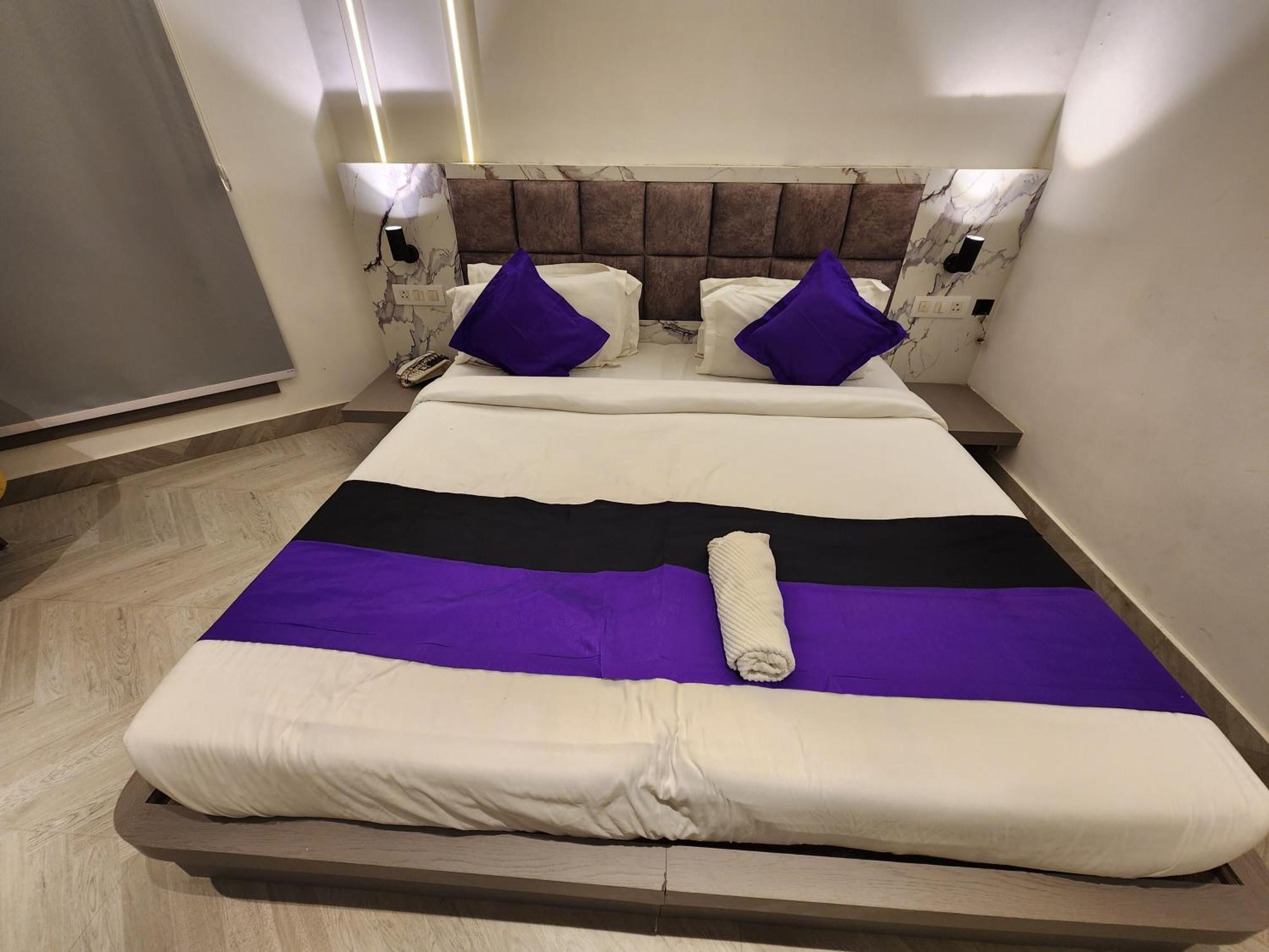 Square9 - A Boutique Hotel Gurgaon Zewnętrze zdjęcie